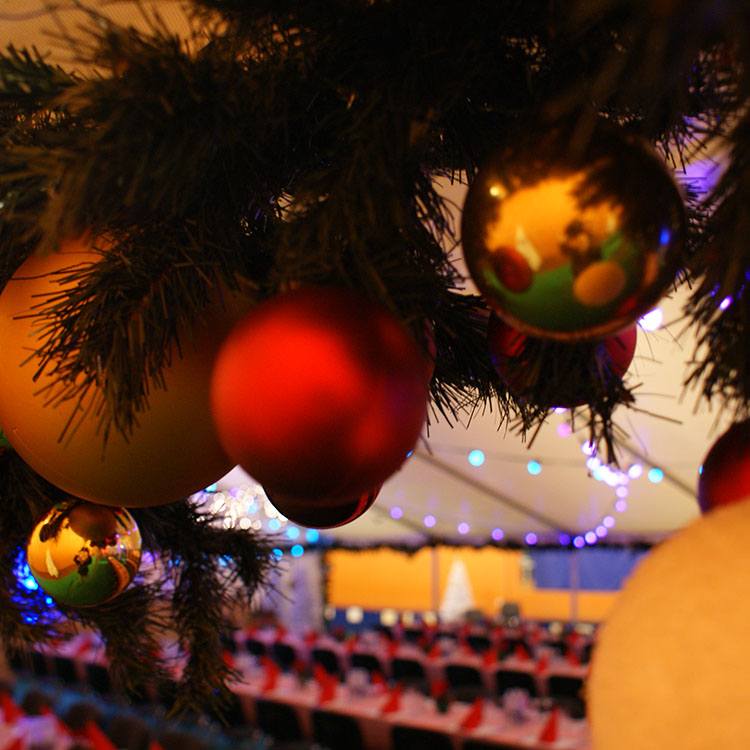 Julekugler er traditionel dansk juledekoration hos Rodkjær