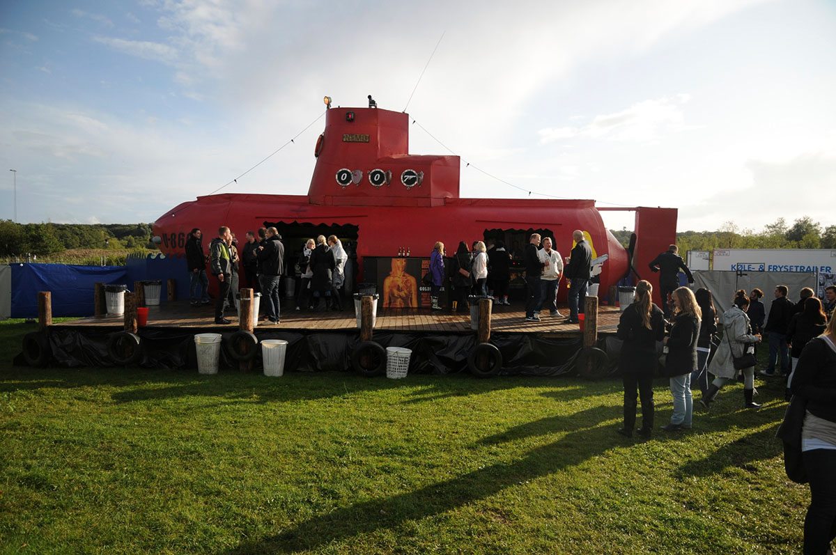 Sjov ubåds-bar lavet af Rodkjær til festivalevent