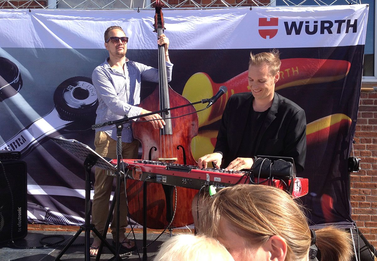 Band på scenen r til familiedag hos würths