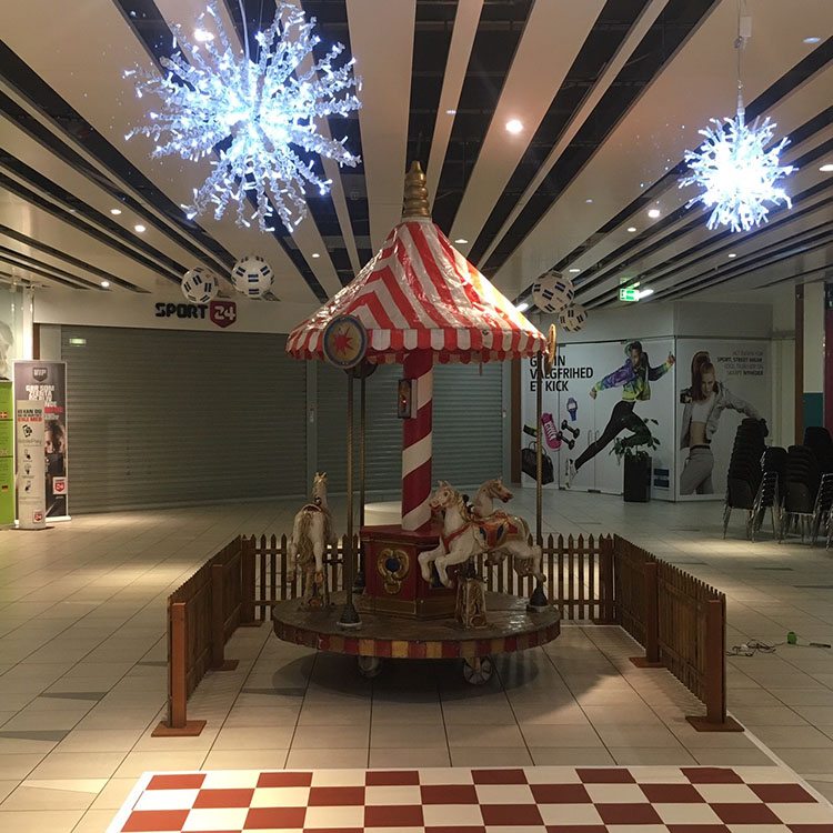 Lille julekarusel i Bryggen storcenter i Vejle