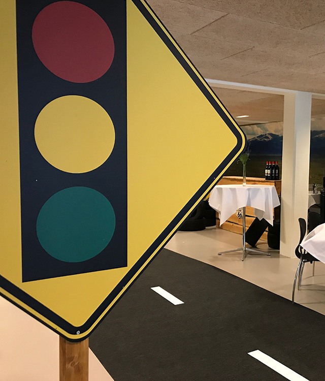 Da Center 10 Aarhus High School lukkede, planlagde Rodkjær en afslutningsfest efter Tour de Chambre-konceptet.